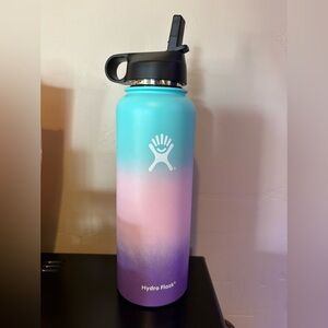 Hydro Flask Blue and Purple Gradient Bottle